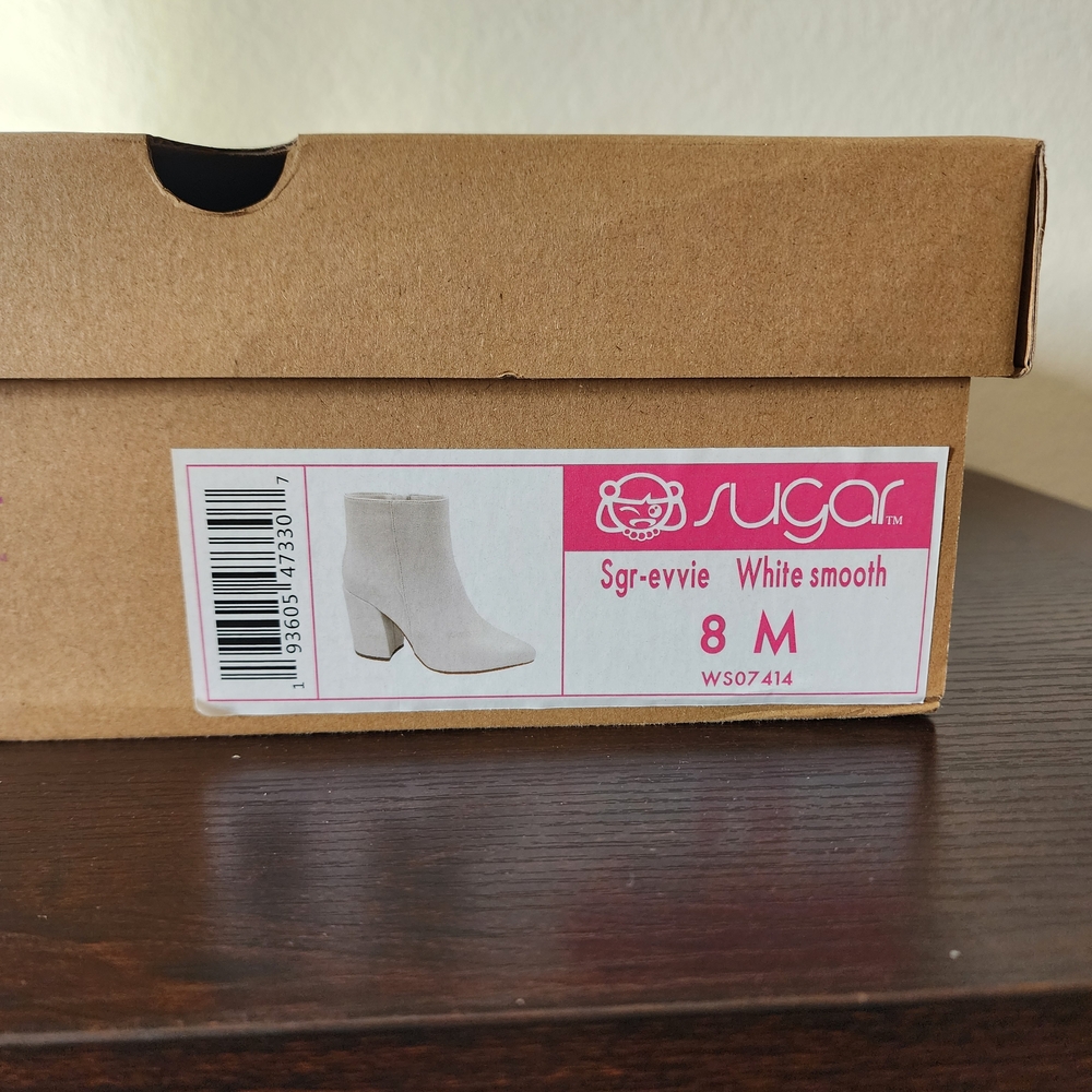 Sugar White Ankle Heeled Boots Size 8M - Picture 2 of 15